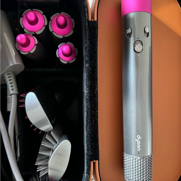Dyson - Airwrap™ Smooth + Control Styler - Fuchsia, Nickel - Picture 2 of 4